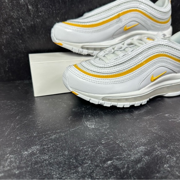 NIKE AIR MAX 97 WHITE UNIVERSITY GOLD WOMENS SHOES SIZE 5.5 YELLOW NEW - Picture 5 of 10